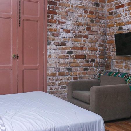 Blue House Youth Hostel Кито Экстерьер фото