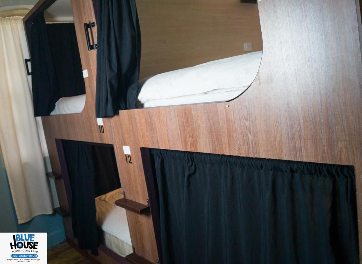 Blue House Youth Hostel Кито Экстерьер фото
