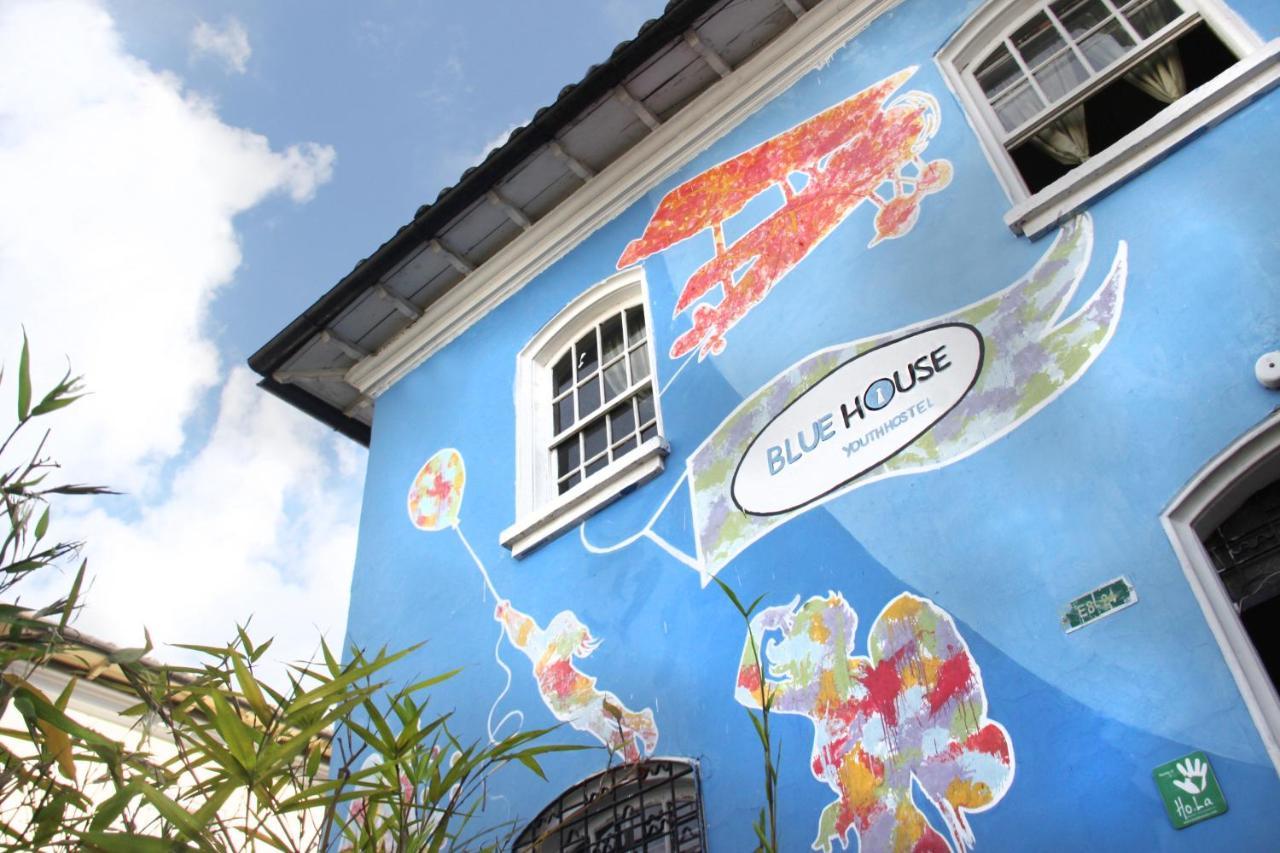 Blue House Youth Hostel Кито Экстерьер фото