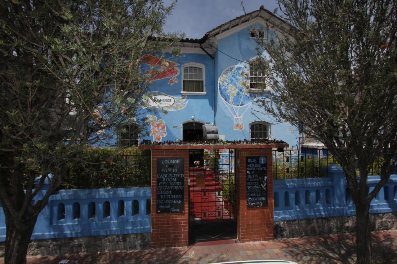 Blue House Youth Hostel Кито Экстерьер фото
