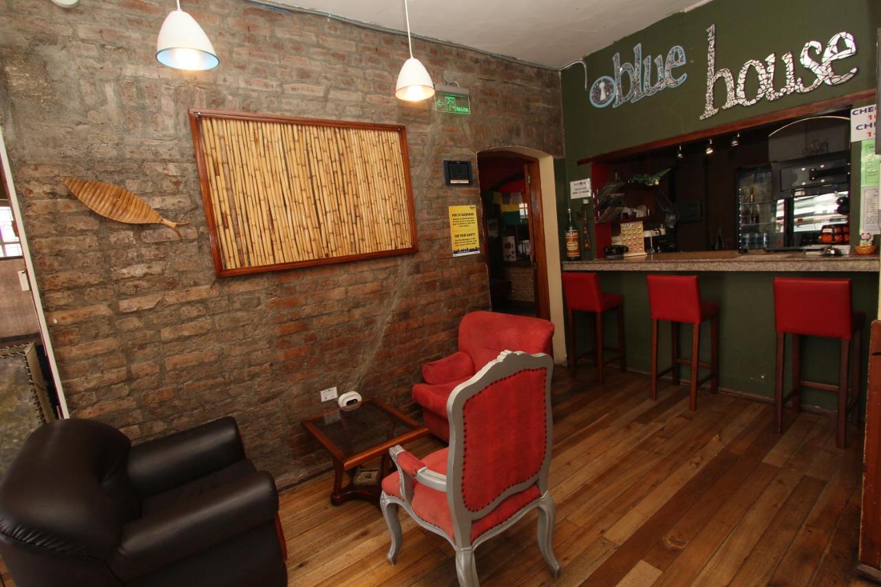 Blue House Youth Hostel Кито Экстерьер фото