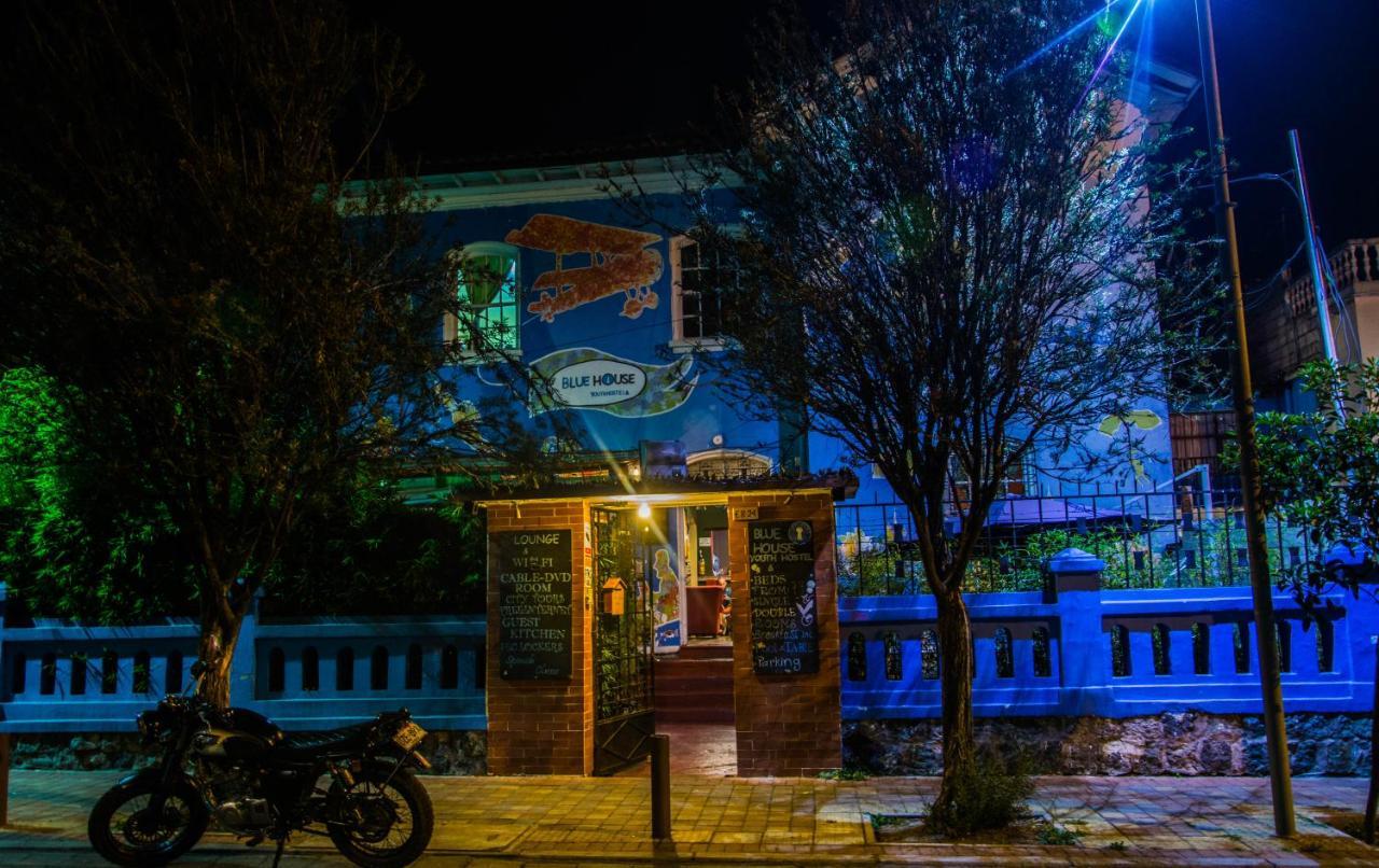 Blue House Youth Hostel Кито Экстерьер фото